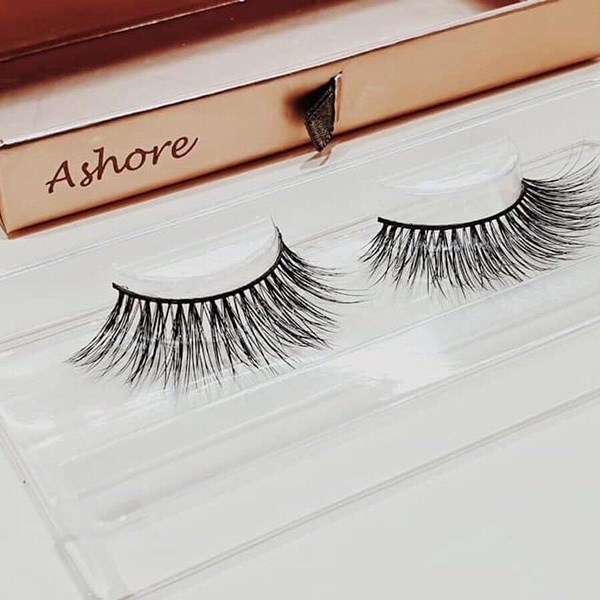 Eyelash Niminma Ashore